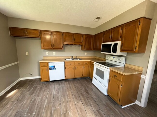 Photo - Renovated 3 Bedroom 2 Bath Home for Rent!!