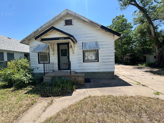 Building Photo - $725 - 1 bed 1 bath - Single Family Home