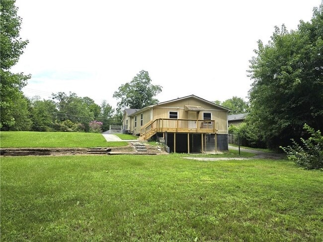 Photo - 424 Northdale Rd House