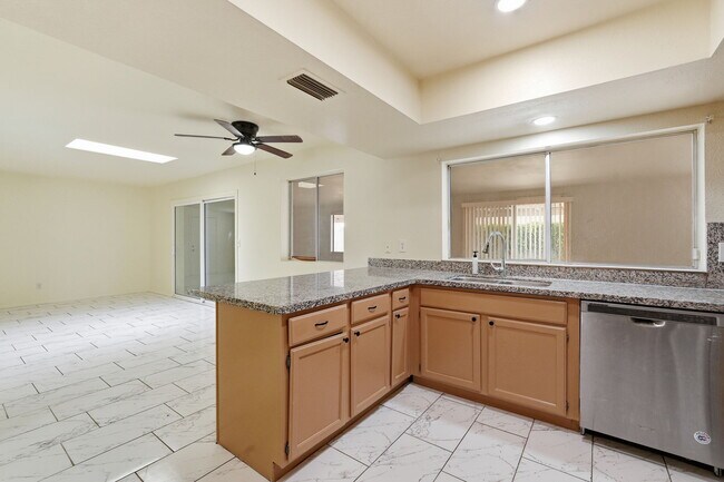 Photo - 4731 W Paradise Ln