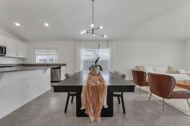 3800 Whitetail Ct