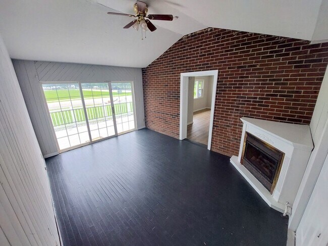 Photo - CUTE AND COZY 3 BEDROOM HOME AT BUCKROE BEACH FOR RENT!!!