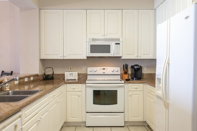 Stunning 8th-Floor Oceanview Condo – 3 Bed, 2.5 Bath