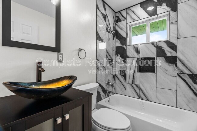 Photo - 10320 Durness Dr Casa