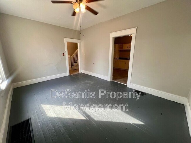 Photo - 19 N Cedar St