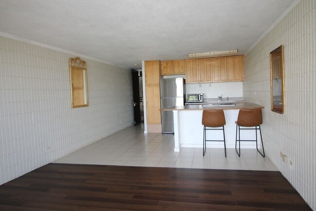 Live Just Steps from the Beach – 1BR at Mo... - Live Just Steps from the Beach – 1BR at Mo... Condo Unit 308
