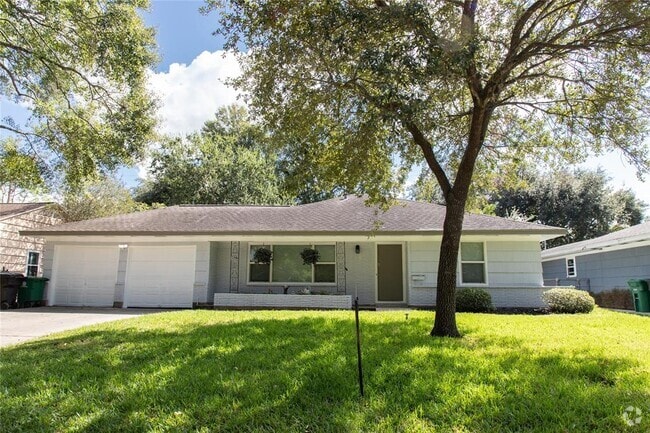 Building Photo - 8527 Greenbush St Rental