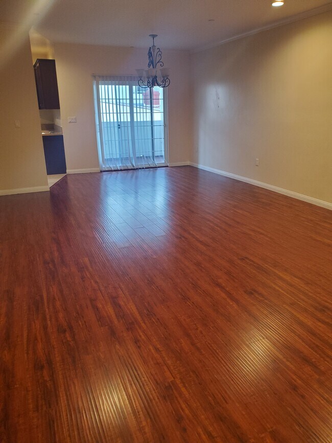 14639 Sylvan St Unidad 2