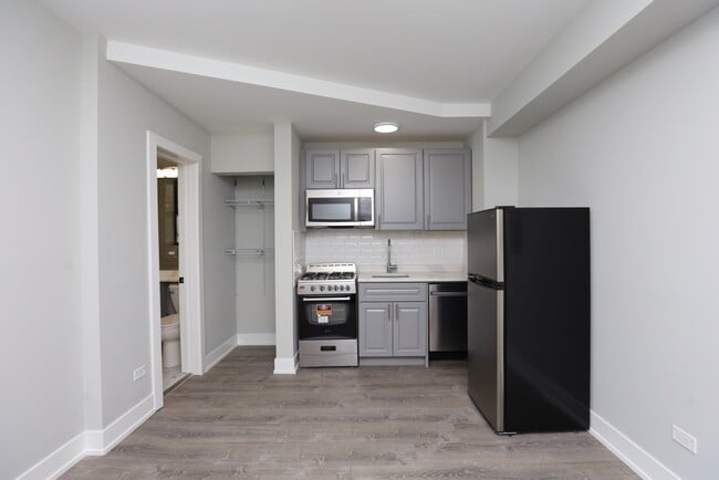 Photo - 510 W Belmont Ave Unidad M4