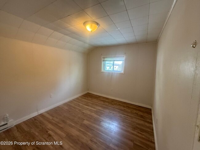 Photo - 2030-2032 Washburn St