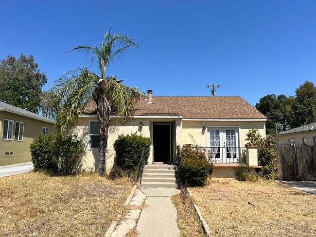 Building Photo - 3141 N Inyo St Rental