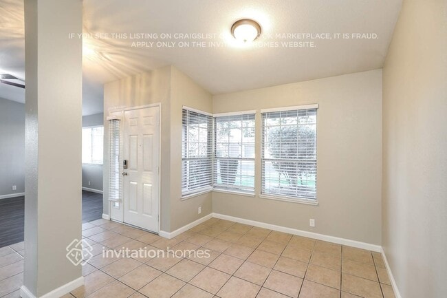 Photo - 529 Oakborough Ave