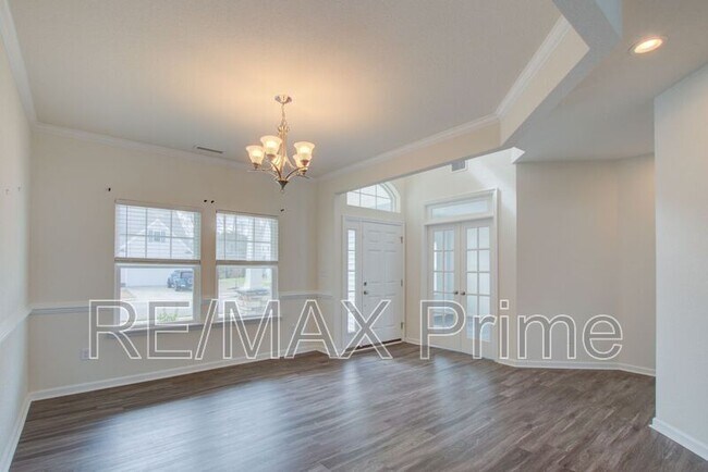 Photo - 2005 Heron's Pt Ln