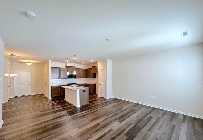 Photo - 17 Whitesell Way