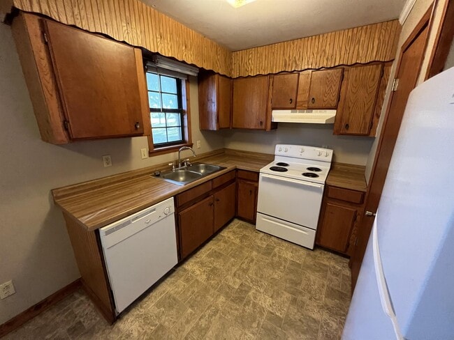 Photo - 1803 Thomas Ln