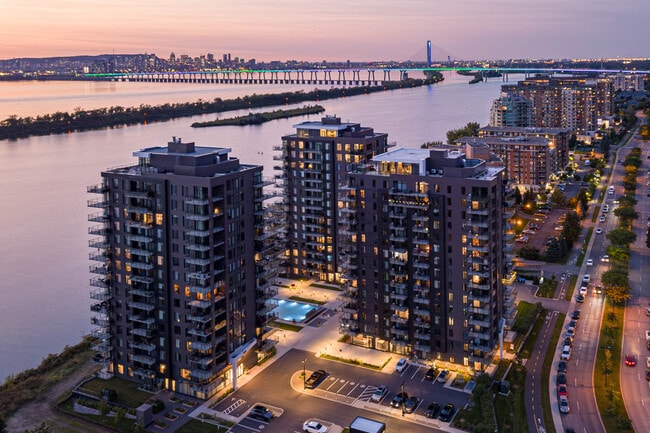 Photo - Vue du Fleuve Brossard Apartments
