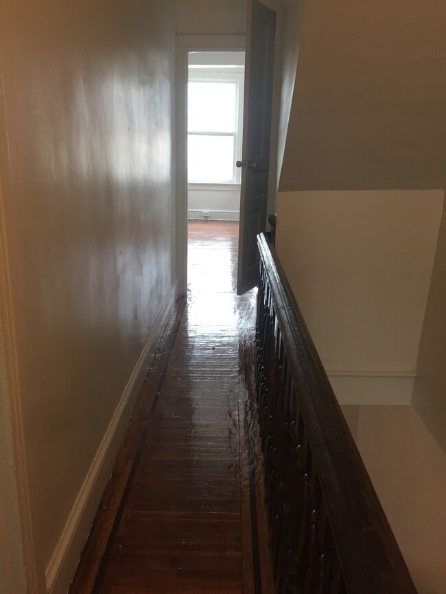 Photo - 5 Bedroom, 1 Bath, Parking-York City SD