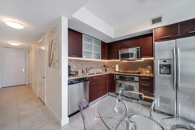 Photo - 41 SE 5th St Unidad BORS 2308