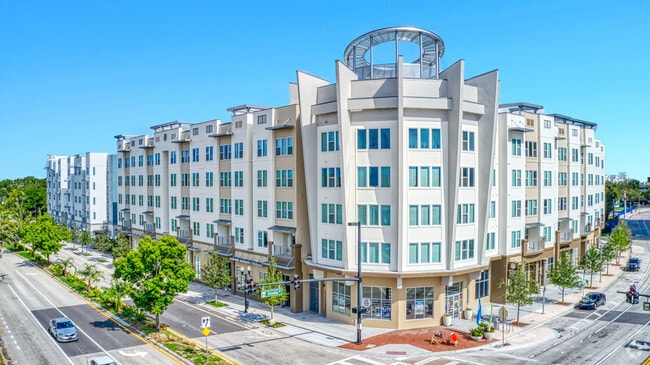 Building Photo - Amelia Court Rental