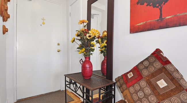 Building Photo - Central Park Place (B) Unit 00607