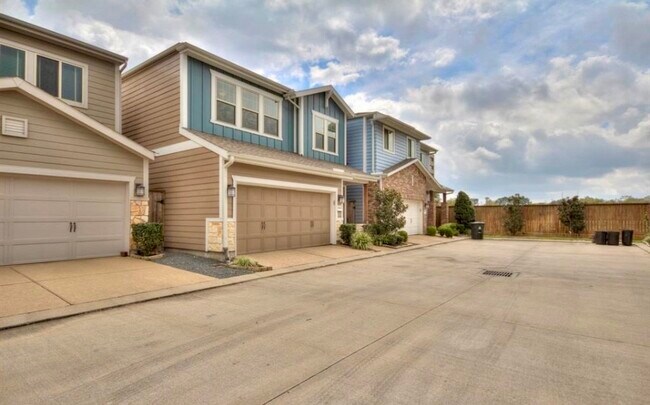 Photo - 1804 Cavanal St