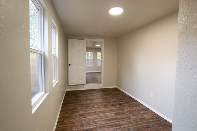 Photo - 1612 N Villa Ave Triplex Unit A