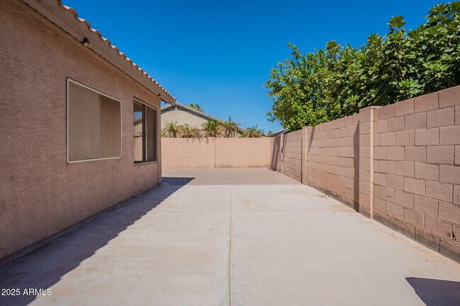 Photo - 11820 W Cambridge Ave