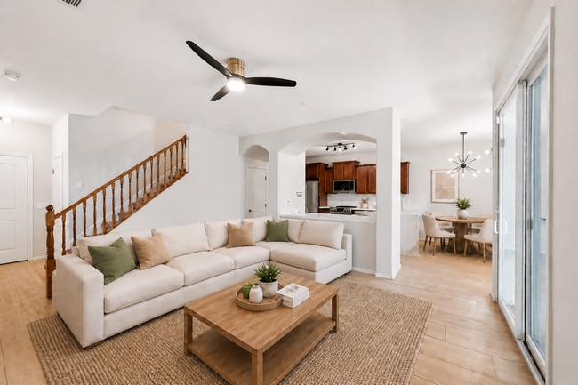 Photo - 2250 E Wayland Dr