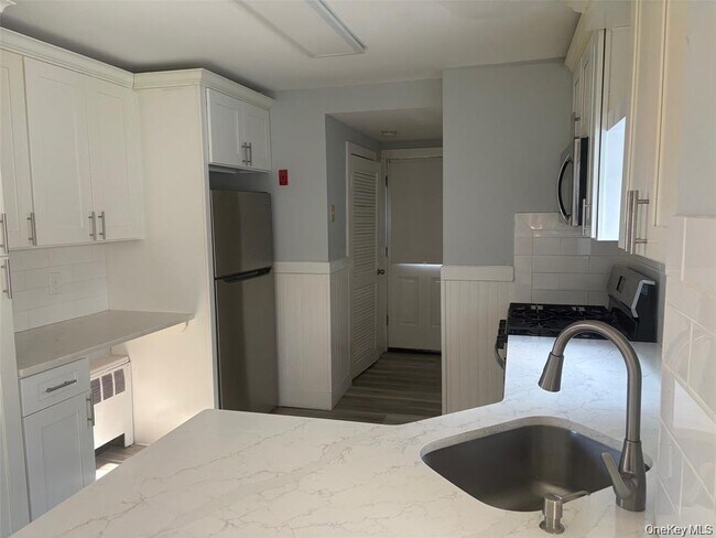 Photo - 101 48th St