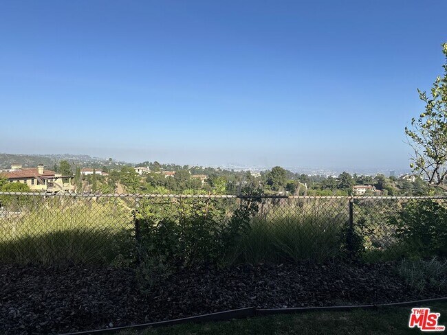 Photo - 1212 Roberto Ln