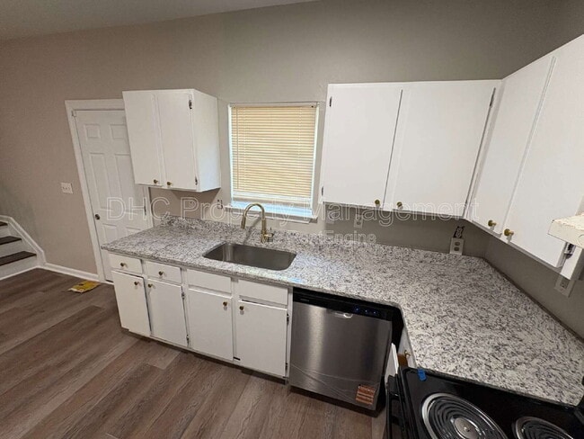 Photo - 1944 North Avenue NW