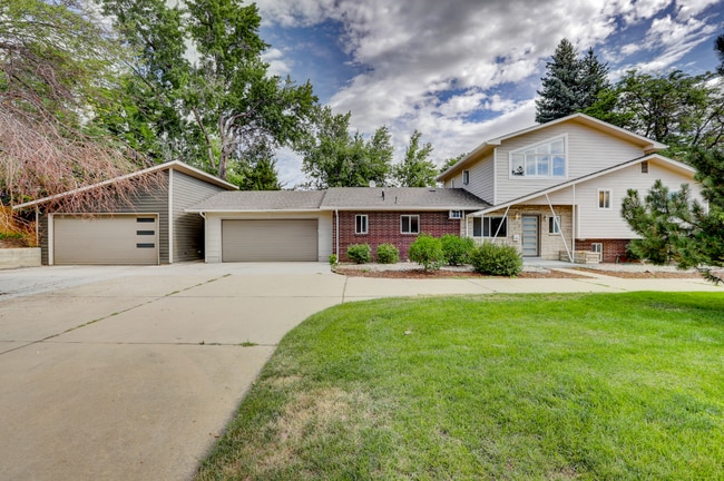 Photo - Spacious & Modern Home in Crestmoor Park!