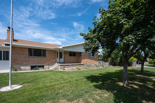 Photo - 11044 S Temple Dr