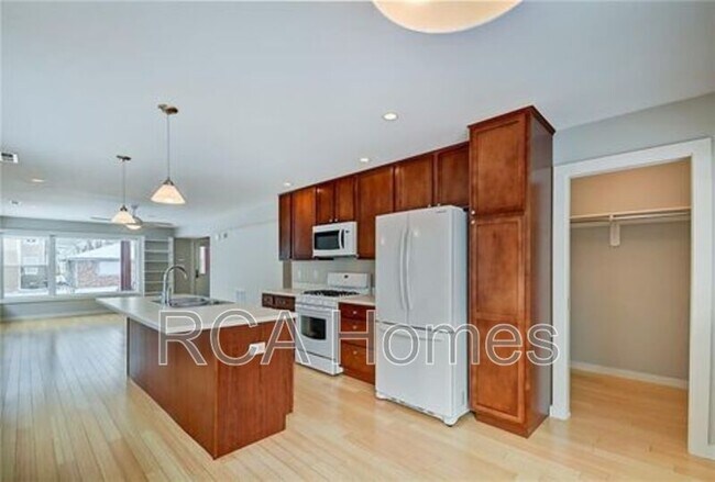 Photo - 2013 Bellefontaine St