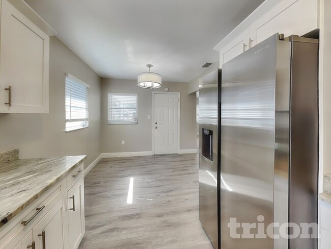 Photo - 8307 N Elmer St