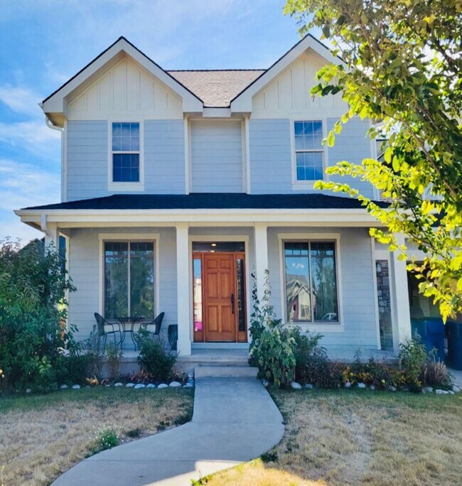 6 Bedroom, + office, 4 baths with triple a... - 6 Bedroom, + office, 4 baths with triple a... House