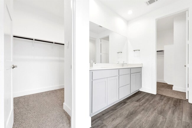 Photo - 153 Aurora Spgs Dr