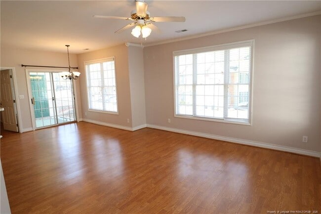 Photo - 2121 Kudrow Ln