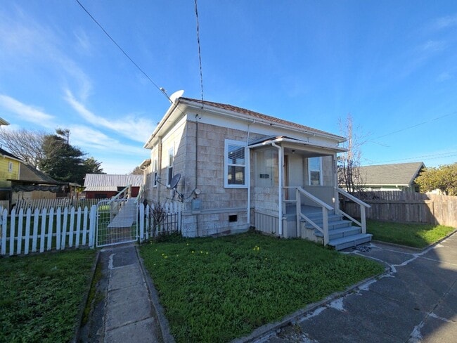 Photo - 3BR Eureka home offers remodeled interior, large yard and outbuildings!