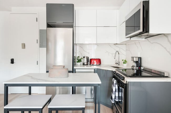 Photo - 335 E 22nd St Unit ID1375250P