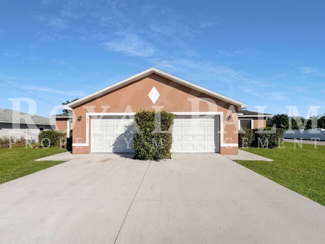 Photo - 111 SE 2nd Ave