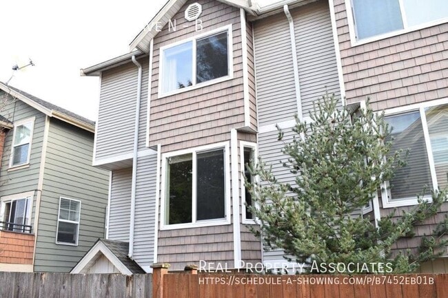 Building Photo - 9211 Ashworth Ave N