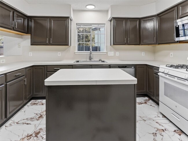 Photo - 4418 W Thunderwood Cir