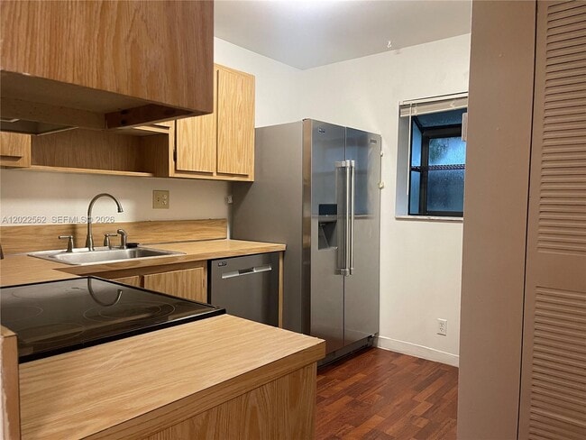 Photo - 303 Gardens Dr Unidad 206