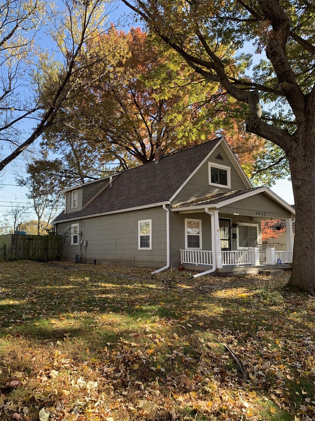 Photo - 6033 Harrison St