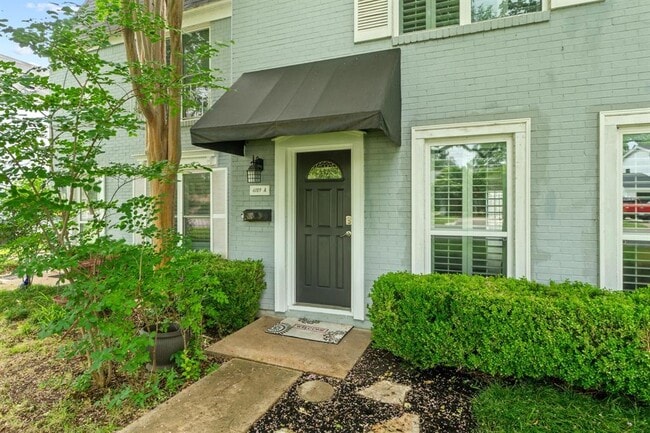 Photo - 6109 Bullard Dr Unit A