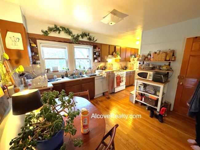 Photo - 21 Sartwell Ave Apartments Unit 3