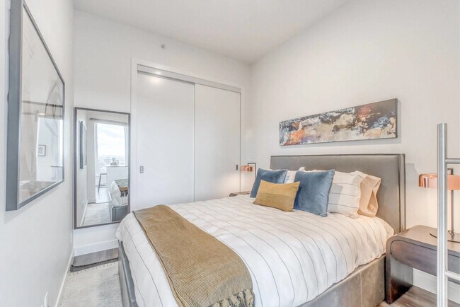 Photo - 1221 Macleod Trl SE Unit SI ID1407209P