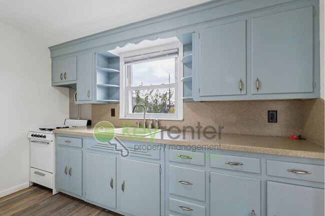 Photo - Spacious 1-Bedroom Apartment with Bonus Li...