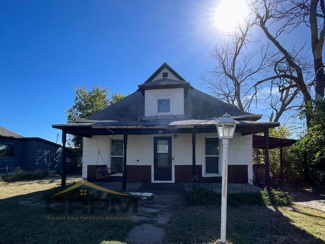 Building Photo - Spacious 1 Bed 1 Bath House